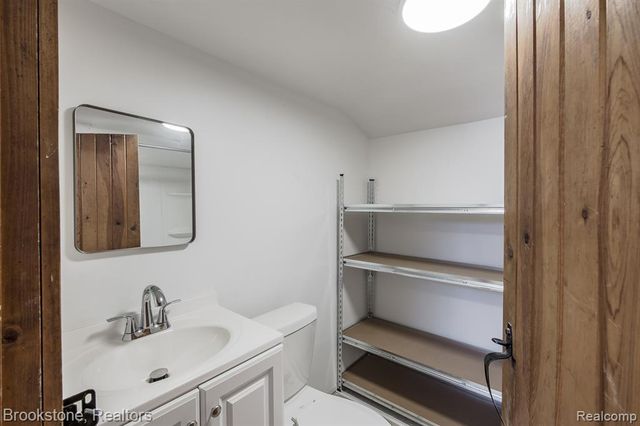 31 Heights Road, Lake Orion, MI 48362