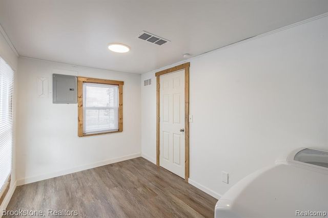 31 Heights Road, Lake Orion, MI 48362