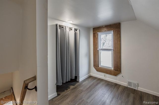 31 Heights Road, Lake Orion, MI 48362