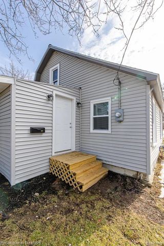 31 Heights Road, Lake Orion, MI 48362