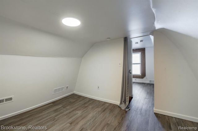 31 Heights Road, Lake Orion, MI 48362