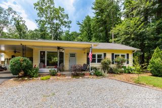 229 Ewart Drive, Hendersonville, NC 28739