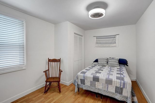 22 Oklahoma Ave, Tisbury, MA 02568