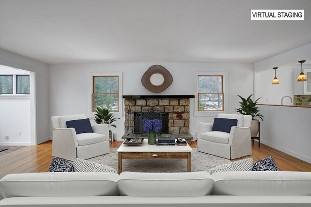 22 Oklahoma Ave, Tisbury, MA 02568