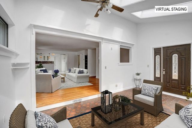 22 Oklahoma Ave, Tisbury, MA 02568