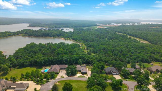 52 Ash Court, Eufaula, OK 74432
