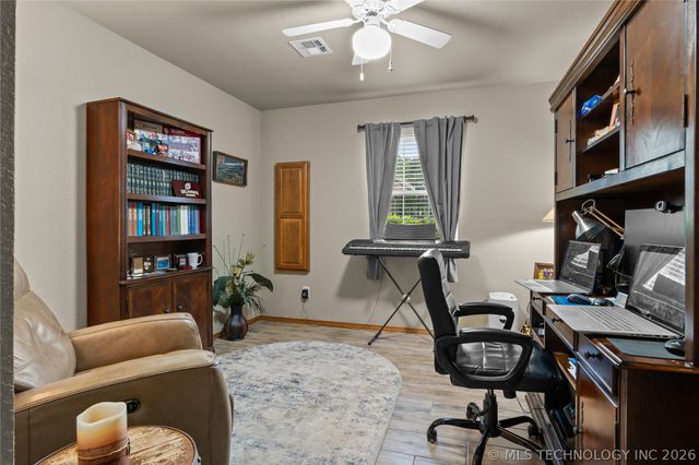 52 Ash Court, Eufaula, OK 74432