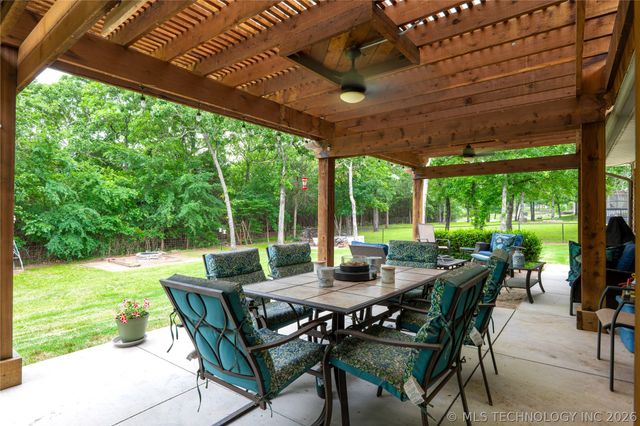 52 Ash Court, Eufaula, OK 74432