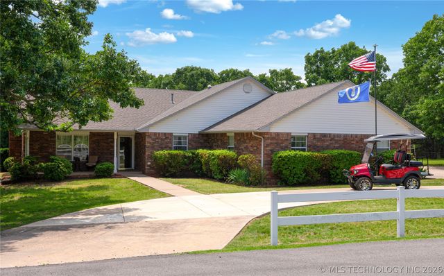 52 Ash Court, Eufaula, OK 74432