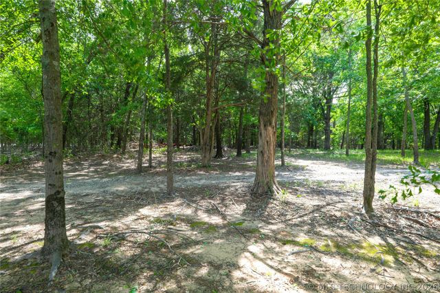 52 Ash Court, Eufaula, OK 74432