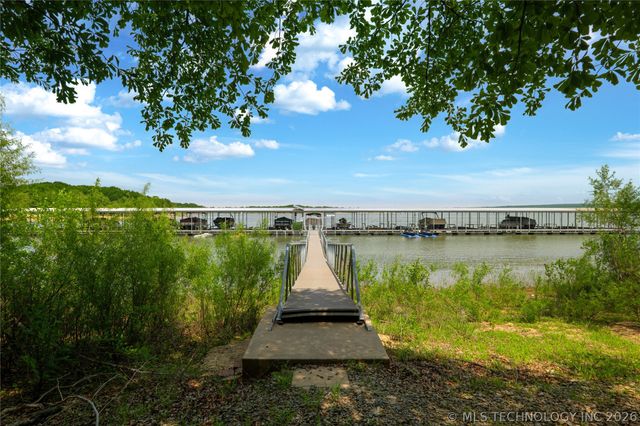52 Ash Court, Eufaula, OK 74432