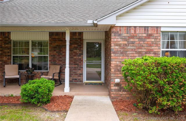 52 Ash Court, Eufaula, OK 74432