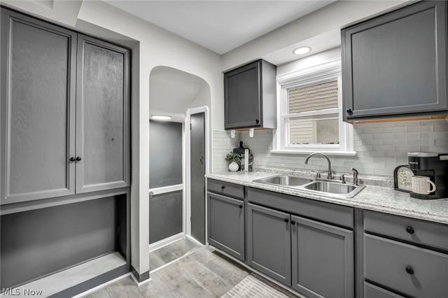 15907 Walden Avenue, Cleveland, OH 44128