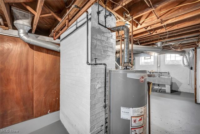 15907 Walden Avenue, Cleveland, OH 44128