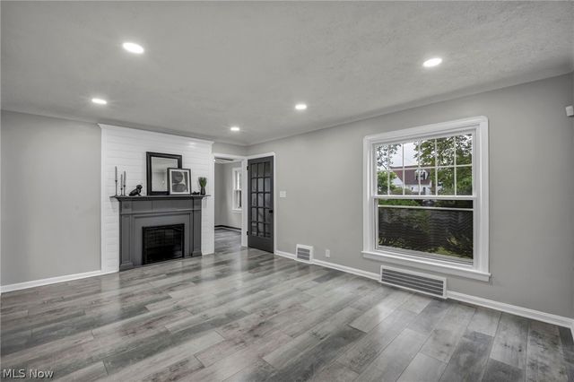 15907 Walden Avenue, Cleveland, OH 44128