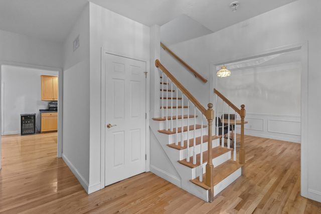 352 Grafton St, Shrewsbury, MA 01545