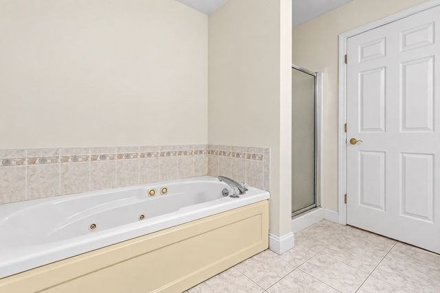 352 Grafton St, Shrewsbury, MA 01545