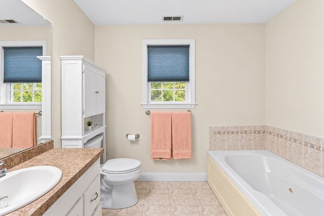 352 Grafton St, Shrewsbury, MA 01545
