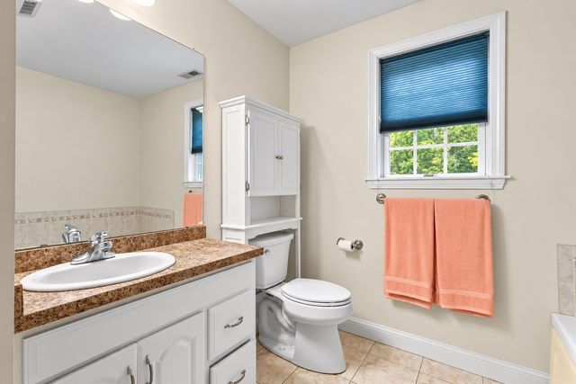 352 Grafton St, Shrewsbury, MA 01545