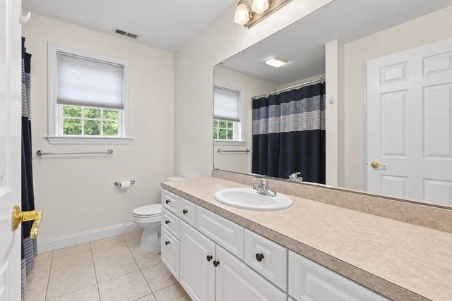 352 Grafton St, Shrewsbury, MA 01545