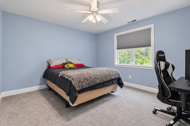 352 Grafton St, Shrewsbury, MA 01545