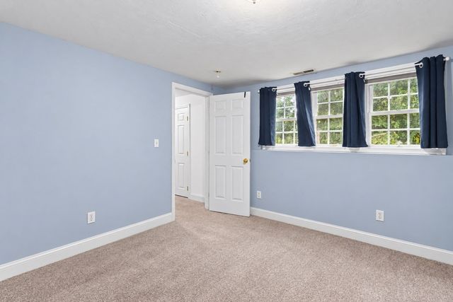 352 Grafton St, Shrewsbury, MA 01545
