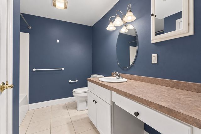 352 Grafton St, Shrewsbury, MA 01545