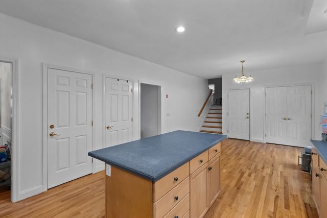 352 Grafton St, Shrewsbury, MA 01545