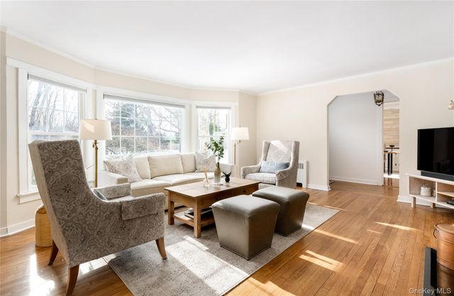 735 Reeve Avenue, Mattituck, NY 11952