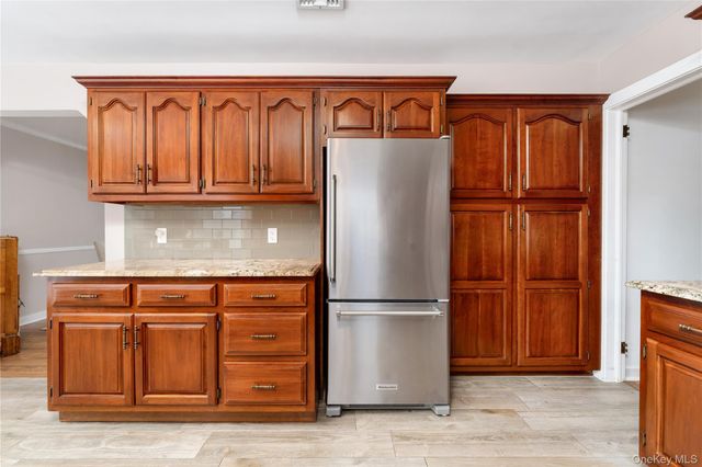 735 Reeve Avenue, Mattituck, NY 11952