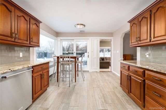 735 Reeve Avenue, Mattituck, NY 11952