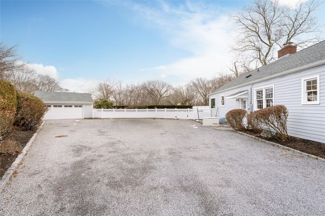 735 Reeve Avenue, Mattituck, NY 11952