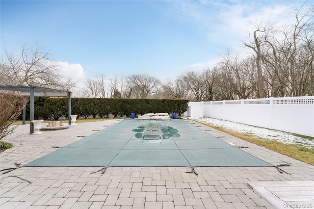 735 Reeve Avenue, Mattituck, NY 11952