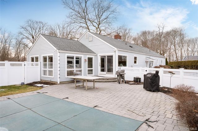 735 Reeve Avenue, Mattituck, NY 11952