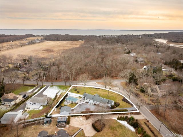 735 Reeve Avenue, Mattituck, NY 11952