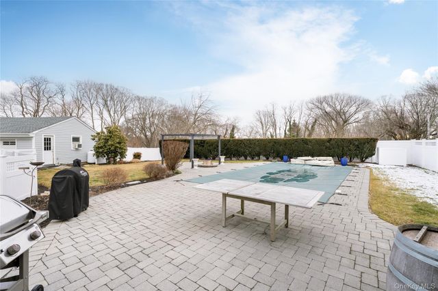 735 Reeve Avenue, Mattituck, NY 11952