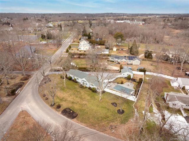 735 Reeve Avenue, Mattituck, NY 11952