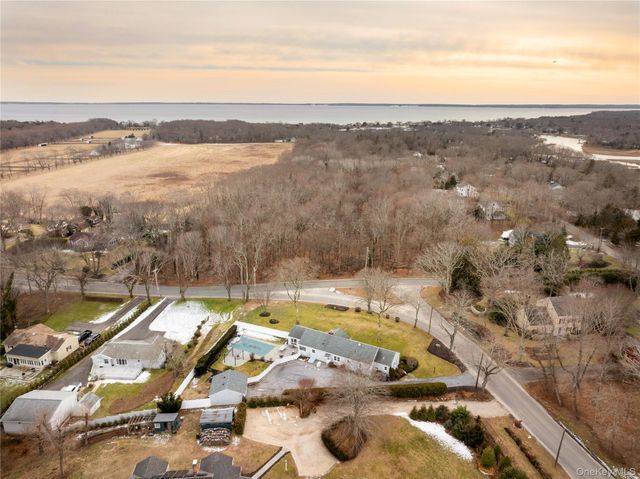 735 Reeve Avenue, Mattituck, NY 11952