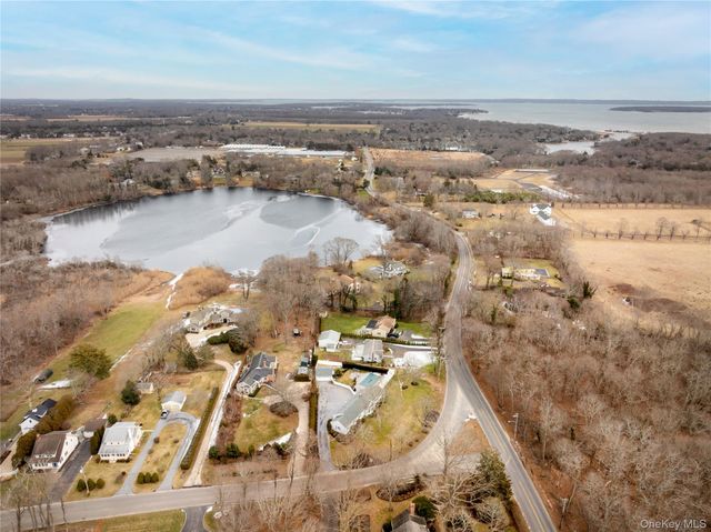 735 Reeve Avenue, Mattituck, NY 11952