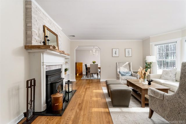 735 Reeve Avenue, Mattituck, NY 11952