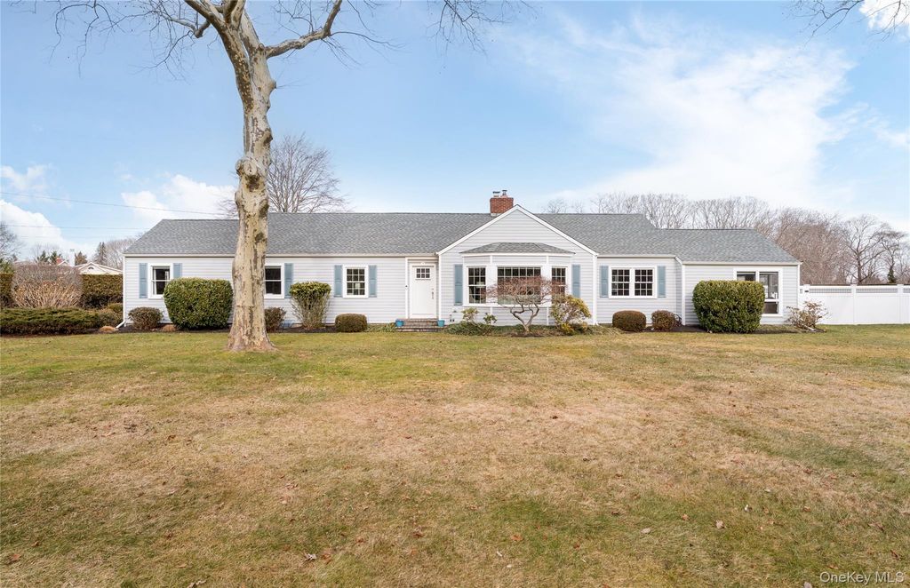 735 Reeve Avenue, Mattituck, NY 11952