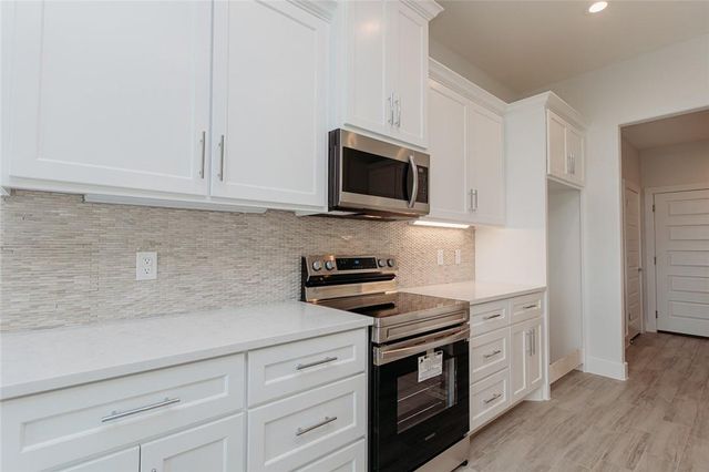 127 Loon DR, Bastrop, TX 78602
