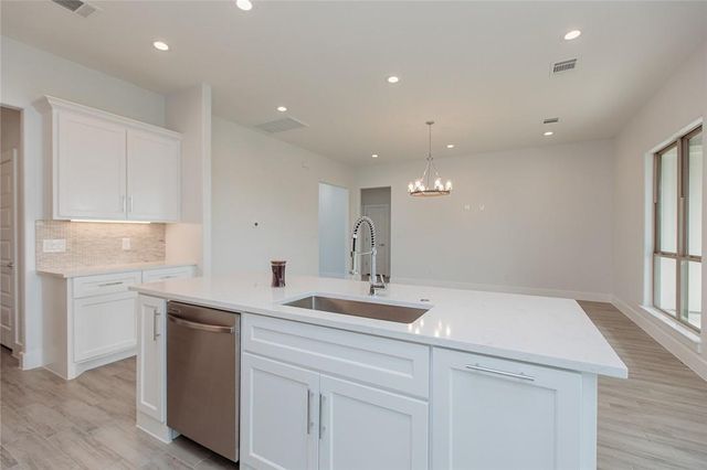 127 Loon DR, Bastrop, TX 78602