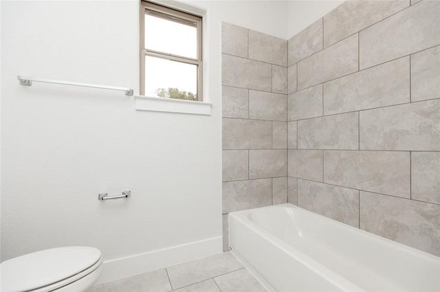 127 Loon DR, Bastrop, TX 78602