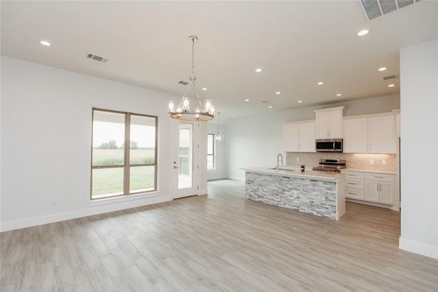 127 Loon DR, Bastrop, TX 78602