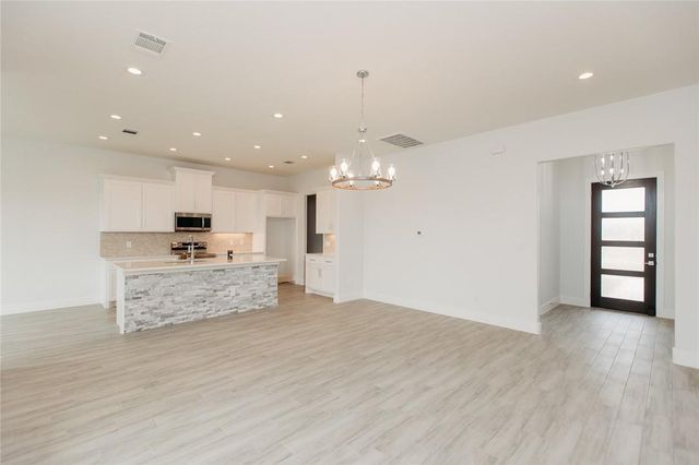 127 Loon DR, Bastrop, TX 78602
