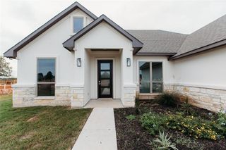 127 Loon DR, Bastrop, TX 78602
