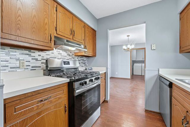 8513 Maple Bluff Court, New Haven, IN 46774