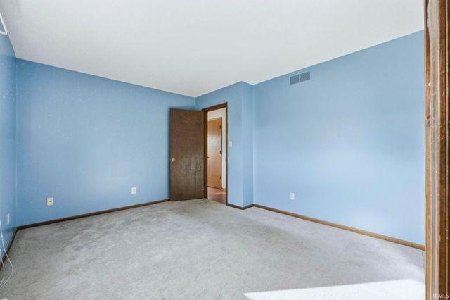 8513 Maple Bluff Court, New Haven, IN 46774