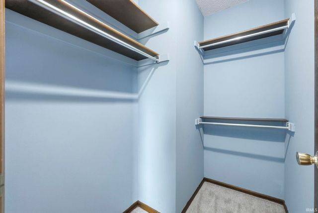 8513 Maple Bluff Court, New Haven, IN 46774